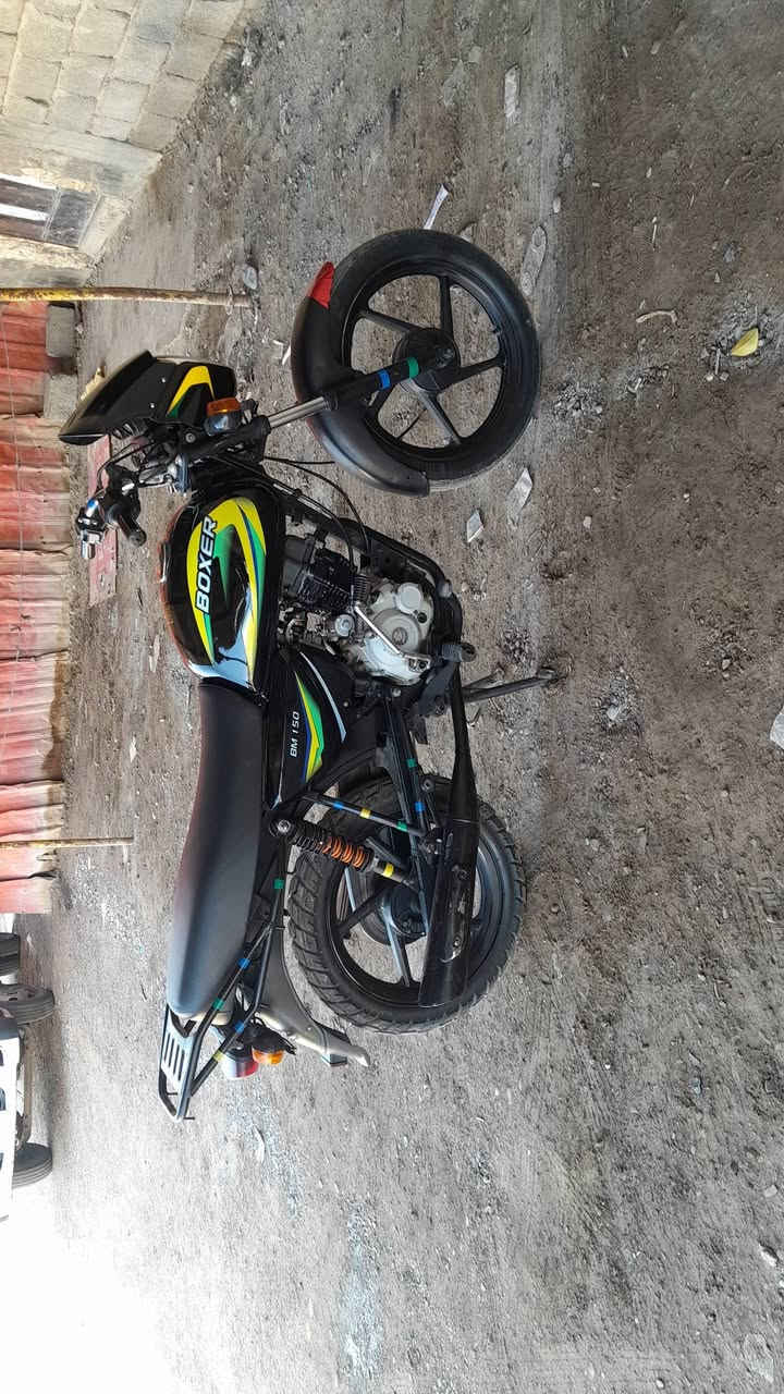 بوكسر موديل ٢١ اوراق سحب دراجه جديده مابيها كل نقص سلف كهربائيات كله شغاله السعر ٧٢٥ المكان بعقوبه ***********
