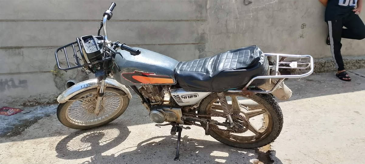 السلام عليكم موطور للبيع مال روحه وجيه اربعه كير السعر 150وبي مجال المكن حمام العليل


**إذا كنت صاحب هذا الإعلان وتريد حذفه لأي سبب، رجاءا أرسل رسالة إلى الدعم الفني**