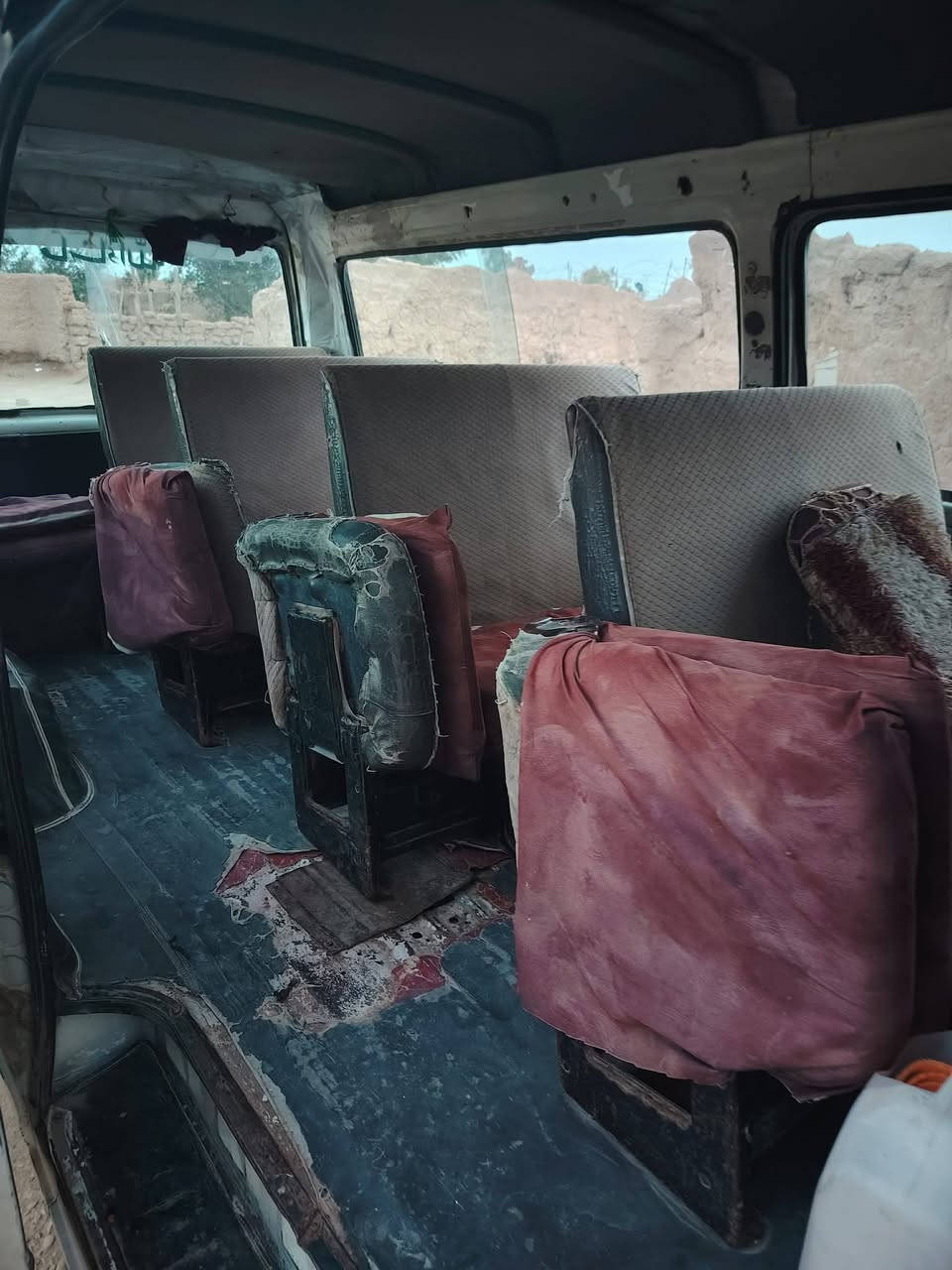 سلام عليكم خوان سياره كيا مازده موديل ٩٥مكينه وكير ونجي عادي البيع او مراوس مكينه بيه خيط بخار سياره حلوه وخير من الله سياره كوم حديد بدون راعي بس عندي عنوان راعيهه فقط عنوان ديالى كنعان رقمي ***********
