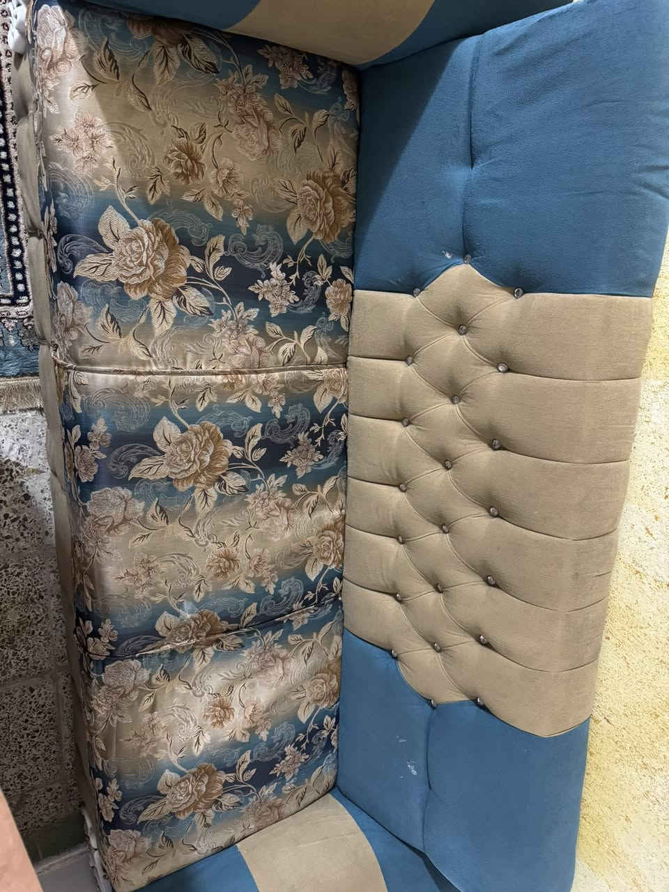 تخم للبيع نضافته واضحه بصوره مكاني الكريعات سعر التخم 300الف الي ايريده يتصل***********
