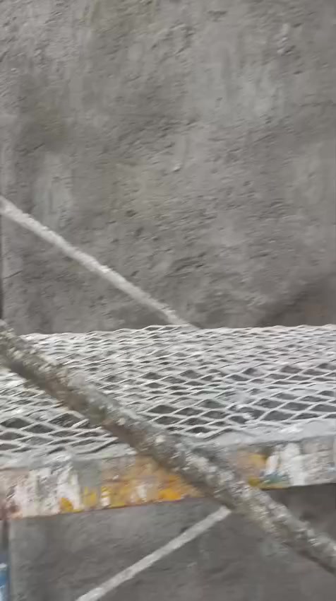 السلام عليكم ورحمة الله وبركاته خلفة لبخ اسمنت خشن أو ناعم نثر وطلس وصبغ مكاني بغداد جسر ديالى متفرغ حالياً اسعار مناسبة  رقمي بي وتساب اشتغل في جميع مناطق بغداد للاتصال *********** حياكم الله جميعا
