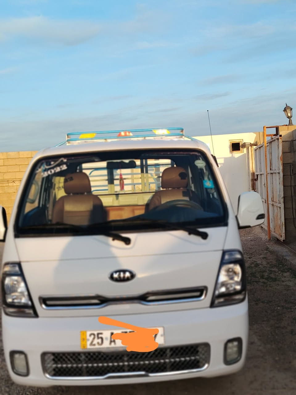 السلام عليكم
كيا حمل للبيع موديل 2022 رقم كركوك وسنويه لل 30 دولي 
محرك شركه ما مفتوح شرط بدوون تنقيص
سياره جاهزه 
 كامره وشاشه بلادي 
سعر145$
 وبي مجال يرهم مراوس بموديل اقل 
مو شراي لاتتصل رجاءن  
عنوان كركوك الحويجه 
*********** 
***********
