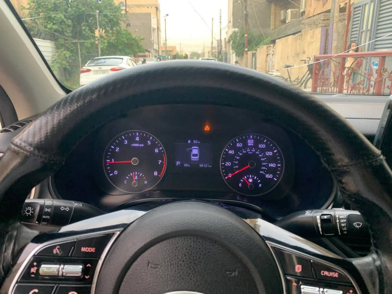 السلام عليكم كيا فورتي امريكي 2019 حادثها جاملغ خلفي وبنيد شواصي ولغود وتكم محرك كير تبريد تخم تأير مكفولات كير اي تي السيارة معوقين بعد شهر ونص صير حرة عندي وكاله من صاحبها شرعي وصاحب سيارة موجود أتعهد بتحويل أو وكاله للشراي  سيارة بيها قطع صبغ ابيع احزام ملاحظه تصليح بيها شبر بلحوض سيارة رقم بغداد سعر 98 وبيها مجال  تلفون ***********
