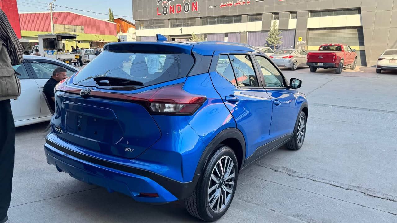 نیسان کیکس 2023
مواسەفات SV
بێ بۆیاخ
کوشن هیتەر 
شاشە و کامیرە 
CarPlay 
بەسمە 
شغال
ئۆتۆ ستۆپ
ڕادار
سوکان ڤۆلیۆم 
تحدید سرعة
 ٥ هەزار مایل رۆشتووە

سەیارەیەکی زۆر خاوێن و بێبێشەیە، کاتی نەشکاوە و هاوشێوەی سفره‌، بە شەرت و فەحسی گشتی دەفرۆشرێت
گێڕ و مەکینە بەشەرت
ئێرباگ و کارەبایی بەشەرت  
نرخی فرۆشتنی ١١٥ $ گەڵایە

📍 شوێن: چوارقورنە - کۆمەڵگای پێشانگاکان

بۆ پەیوەندی 
***********
***********

نیسان کیکس 
الموديل: 2023
 الفئة: SV
 الصبغ: مكفولة من الصبغ (بدون صبغ)
 المسافة المقطوعة: ماشية 5 آلاف ميل بس.
 الكراسي: تدفئة كراسي (كشن هيتر).
 التشغيل: بصمة تشغيل + تشغيل عن بعد (شغال).
 النظام الذكي (Auto-Stop).
 شاشة كبيرة وكاميرا دوارة + نظام Apple CarPlay.
 رادارات جانبي وأمامي.
تحكم ستيرن (جهتين) + مثبت سرعة (تحديد سرعة).
 
💯 الشروط والضمانات:
 محرك وگير بشرط الفحص.
 الإيرباکات والكهربائيات كلها بشرط وسليمة 100%.
 السيارة نموذج بالنظافة وعلى شرط الرقم.
 💵 السعر المطلوب: 115 ورقة (11,500 دولار).
 📍 المكان: چوارقورنة - مجمع المعارض.
📞 للاستفسار والتواصل:
 ***********
 *********** رانية, السليمانية
