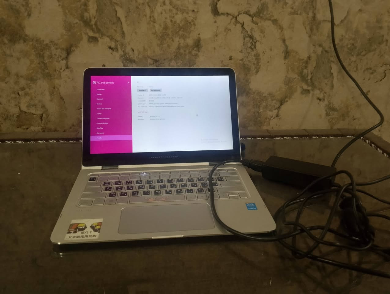 سلام عليكم 
لابتوب  نضيف استخدام دراسه
مواصفات ب صور
مساحه 256
سعر 225
متوفر توصيل 
7737706601 واتساب
