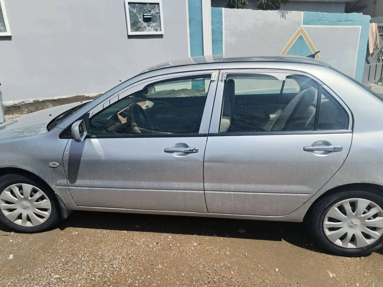 لانسر 2010سياره حلوه بدون صبغ البيع مامتواجد عل فيس رقم تلفون *********** عنوان ديالى بعقوبه السعر 89بيهه مجال قليل
