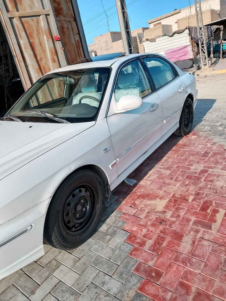 سلام عليكم للبيع سوناتا موديل 2004رقم بغداد الدولي بأسمي سنويه لل30محرك وكير مال حاويه 2400 حداديه امامي خلفي جديد تخم تاير وتخم ويل جدد كهربائيات شغاله كله وارد امريكي ضربته جاملغ خلفي السعر 65وبي مجال مكاني كربلاء 📞 ***********
