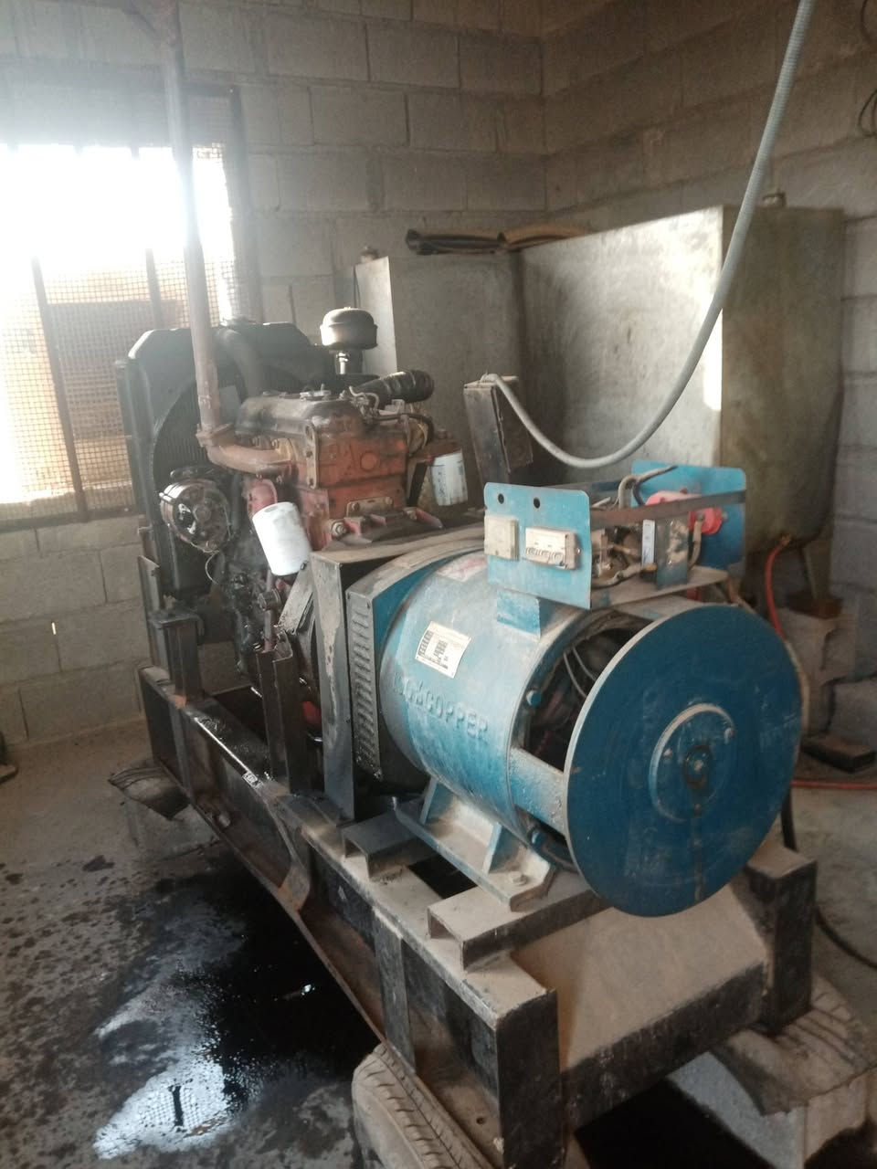 السلام عليكم
مولد افيكو ٤ بستم. طاك من الصفحه
بمب كهربائي نضيف.كور نضيف راديتر نضيف
سلف + دينمو.مولده ٥٠ KVشاصي مرتب.
يفيد جماعة التفليش.السعر ١ مليون.
تأخذه جف اتراب بعد ما اتشوفه وتقتنع.
وسلامتكم.  الزاب قرية النميصة. 
 ***********
