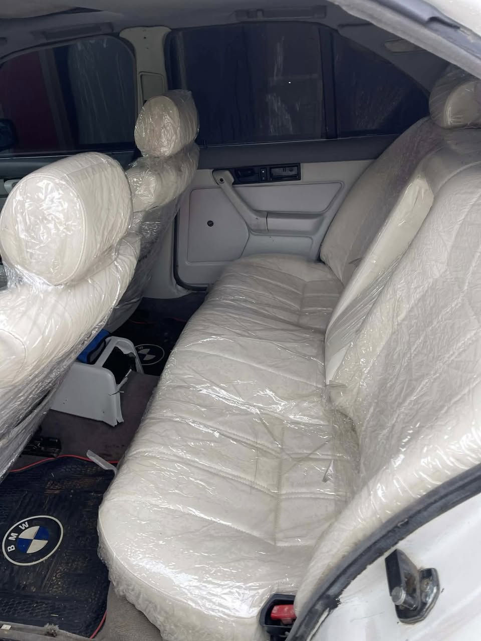 سەرەتا بەناوی خوای گەورە
Bmw مۆدێل 1990 
سیارەکە حلوجە مالی مەدەنی بەشەرت
نموونە لەجوانی  بێ دەحموو لێدراو
 گێرو مەکینەی بەشەرت
پانکەی کارەبای
دوو جام کارەبای 
 چوار تەیەو ویلی تازە بۆ بەستراوە 
سالۆنسای هەشت پستۆنی لەسەرە 
سلایت   لایت ئالقە  زینۆ. 
سیارەکە یەک دیناری مەسرەف تێ دانیە   
سیارەکە تابلێی خاوێنوو جوانە. بەشەرتی هەموشت.
زۆریش بەقوتە نرخی 38 گەلا


**إذا كنت صاحب هذا الإعلان وتريد حذفه لأي سبب، رجاءا أرسل رسالة إلى الدعم الفني**