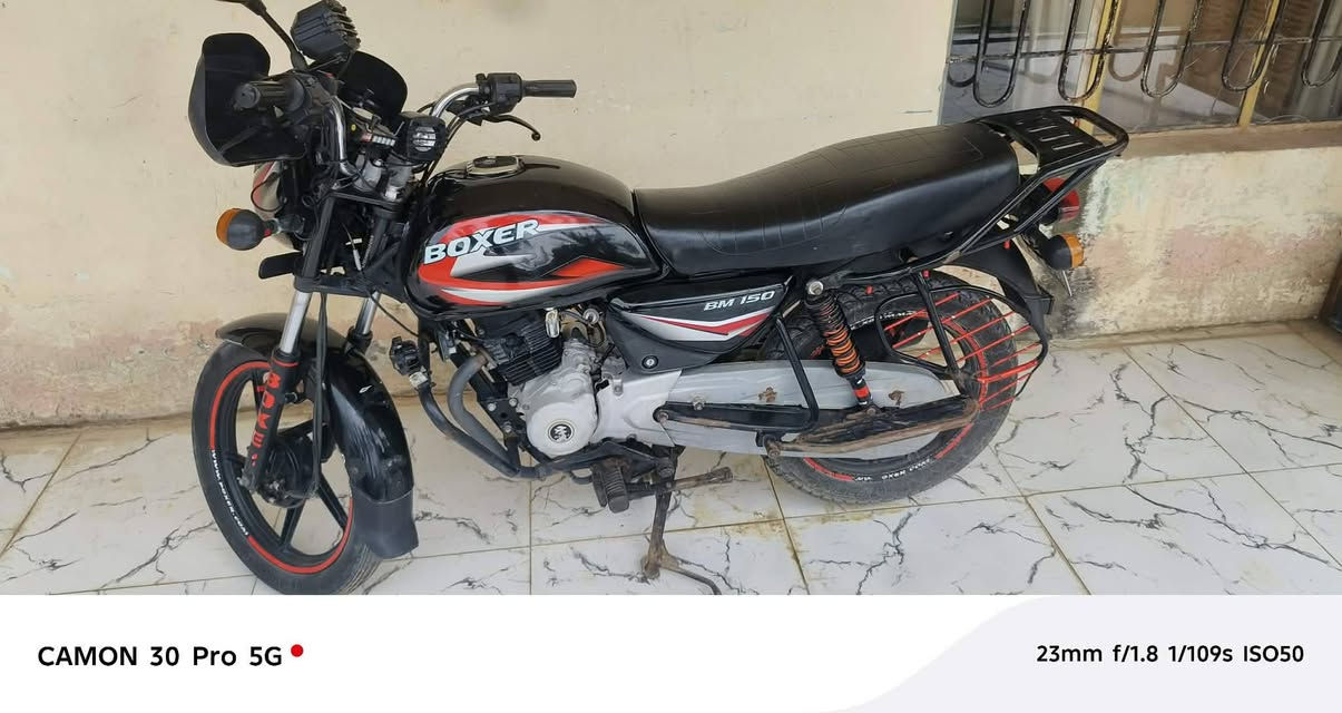 بوكسر موديل 20 رقم انكليزي ديالى دراجه نضيفه وكامله شراي اتفضل خاص او اتصل *********** مكاني دلي عباس شروين
