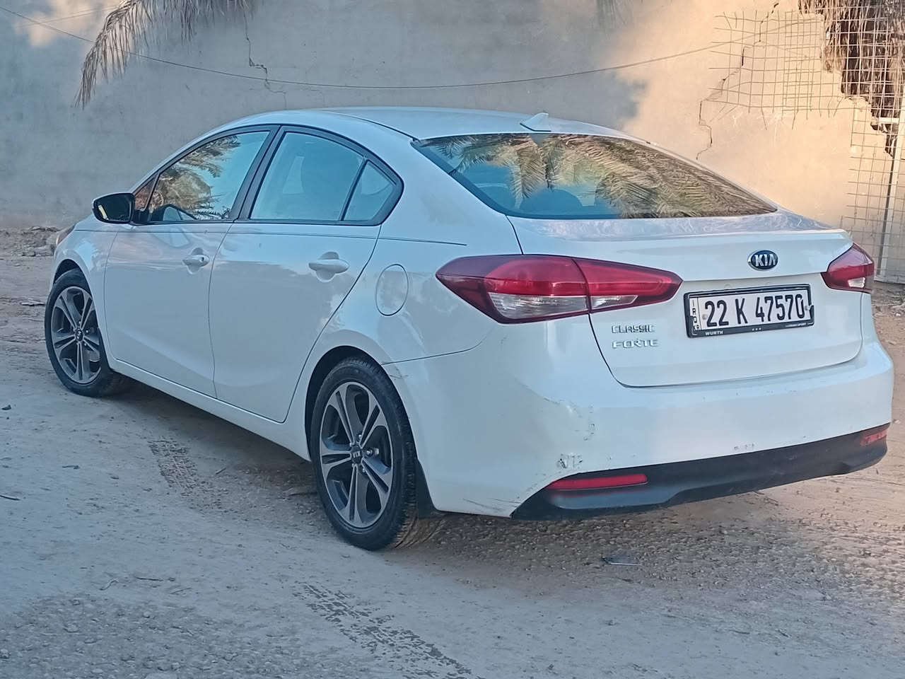 السلام عليكم كيا فورتي 2017 السيارة تخبل وتجي وشوف النضافه السيارة مال جناي رقم اربيل ضربتها دعاميه وبنيد بدون دواخل السعر 127 مكان السيارة بغداد ابو غريب الزيتون التواصل ***********
