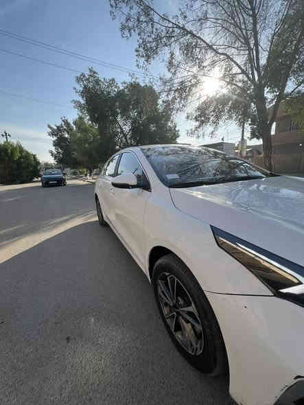 السلام عليكم لبيع او مرواس كورلا هايبرد شمالي حصرآ 
كيا k3  2022 رقم اربيل تحويل مباشر فول موصفات بصمه فتحه شاشه كبيرة لد نهاري كشنات جلد دبل بصمه يدات نيكل قطعتين تبريد تجي مو مثل الحديث يجي قطّعه وحدة سيارة باب اول من هيه زيرو عندي ما بيها كل نقص من كهربائيات صدر تبريد كامله من كلشي ماشية 27 الف بيها فقط بارد ب جاملغ جدا بسيط وعندي صورة قبل تصليح ورصعه ب باب 
العنوان بغداد الامين الثانية *********** 
السعر 130 وبيها مجال .
