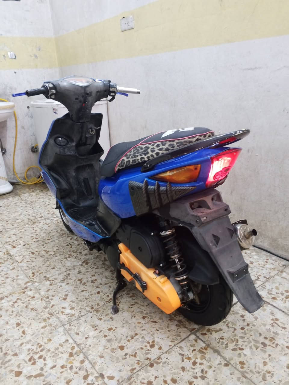 سلام عليكم ماكس مضلع للبيع مكينة بلديه سلف هندر كهربائي كلها شغاله صلنصه رياضي كلجات رياضي 
درجة بلد سعر 550بيه مجال بغداد غزاليه***********
