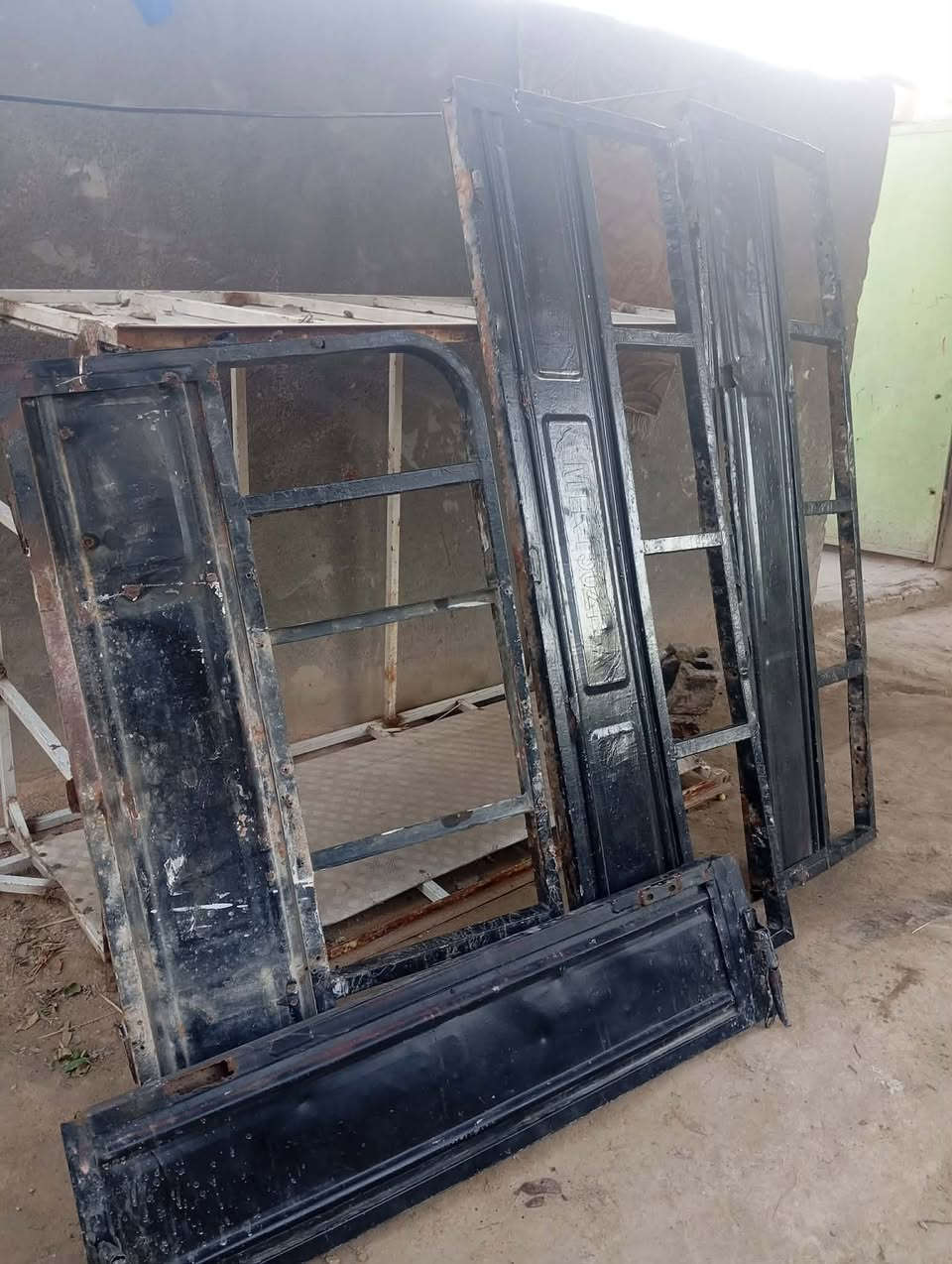 حصيرة 2007 واصفاح كاملة 2007 
للبيع150 مكاني مشخاب ***********
