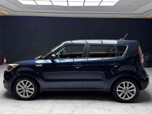 السلام عليكم..
صول مديل ٢٠١٧ وارد امريكي مكينة ٢٠٠٠ gdi رقم بغداد لون نيلي بيهه صبغ جاملغ وبنيد وباب والباب الخلفي بي بارد السعر ١١٠ وبيهه مجال بسيط للاستفسار الاتصال على الرقم *********** ترهم بيع وترهم مراوس حسب القناعة
