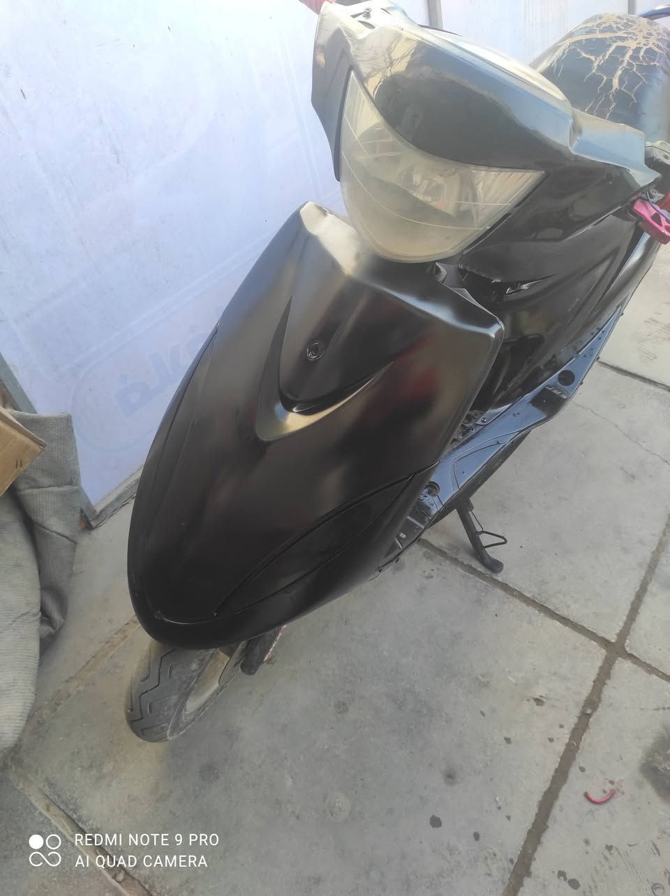 دراجه ماكس مصبوغه اسود السعر 350 وبيها مجال محافظه ديوانيه قرب فلكه علماء ***********
