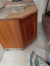 زوايه خشب • للبيع