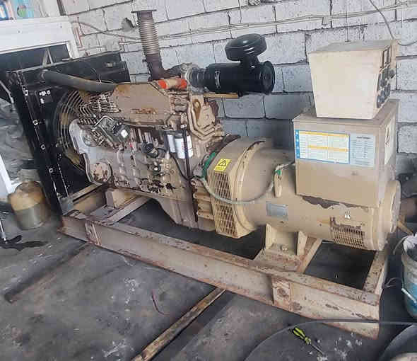 كمنز حجم ١١٤ أوروبي توليد ستانفورد  إنكليزي 
٢٠٠ كيفي مولد جديد مشتغل فقد ٤٠٠ ساعة شرط حمل  مامفتوح برغي 
سعر٥٠ورقة قفل  عنوان أربيل 
***********
