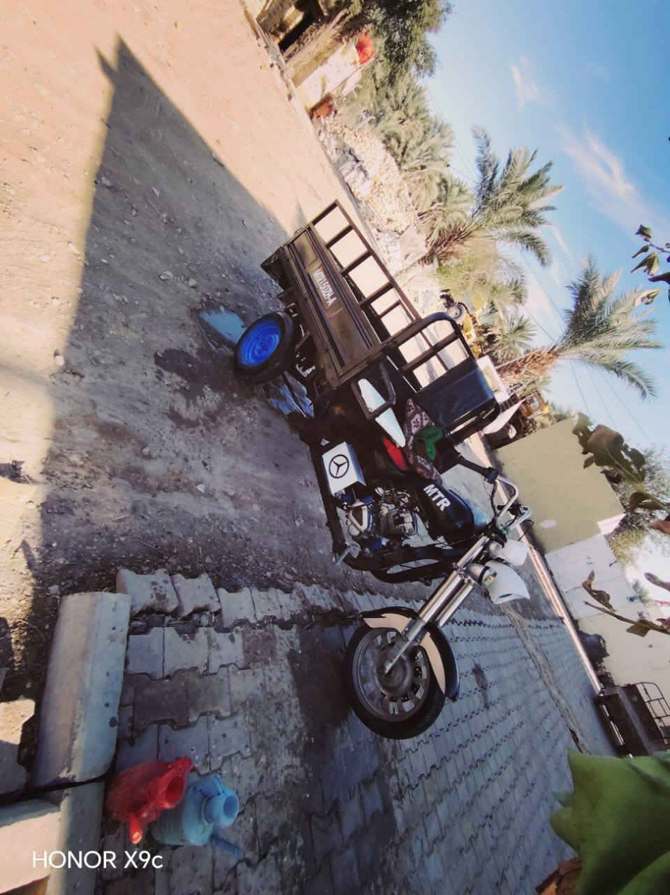 سلا عليكم دراجه للبيع 2014اوراق اصولي شاصي مكفول بدي حصيره تسكام النجف تيرات جدد مكينه22 مكفوله  من كلشي صالنصه ضفيره كله جديد كهربئيات كلها شغاله نكره سلف مكانه الديوانية الحمزه الشرقي سعرها مليون و300وبيهامجال حك الجيه للستفسار ***********
