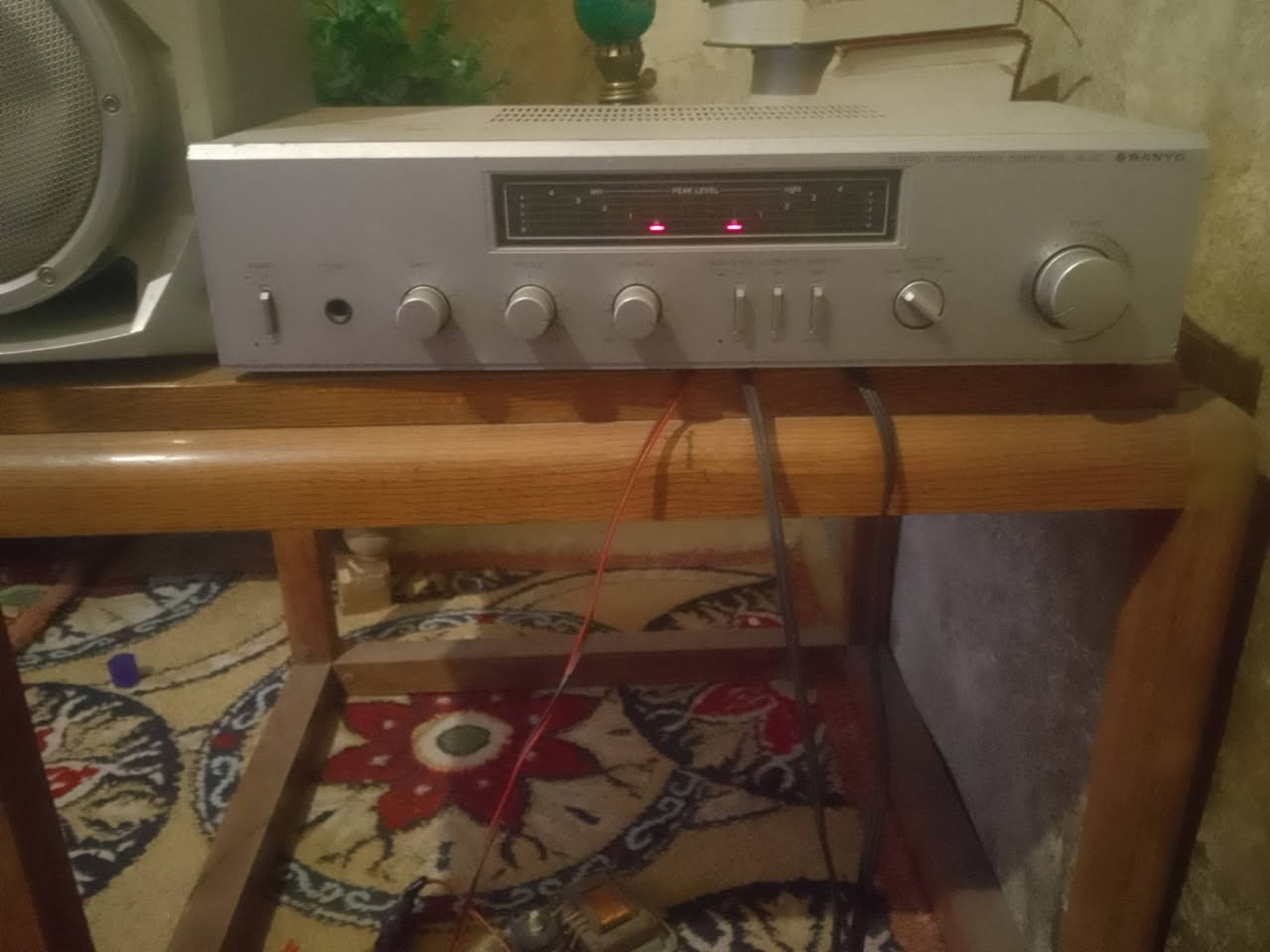 , مضخم ومكبر صوت ماركا سوني 110 كهرباء يقبل سماعتين مع سماعه ايضا للبيع السعر 50,


**إذا كنت صاحب هذا الإعلان وتريد حذفه لأي سبب، رجاءا أرسل رسالة إلى الدعم الفني**