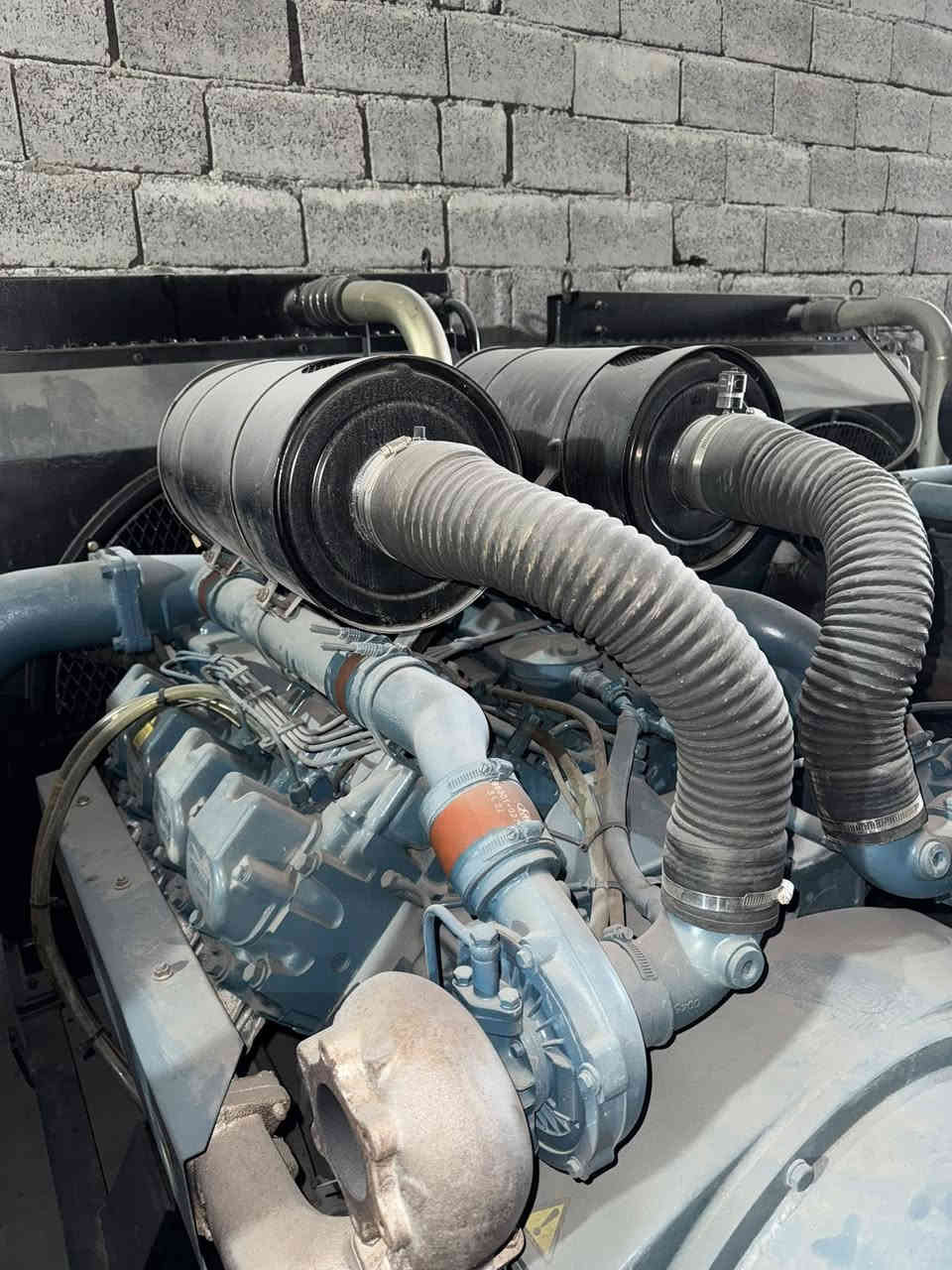 سلام عليكم 
للبيع مولده دؤزان 8 سلندر 
ستندر ما مفتوح بلادي اوربي
توليد ستانفؤر بلادي (400kv) 
العنوان أربيل // استفسار واتساب 
*********** / ***********
توصيل لجميع محافظات العراق موجود
