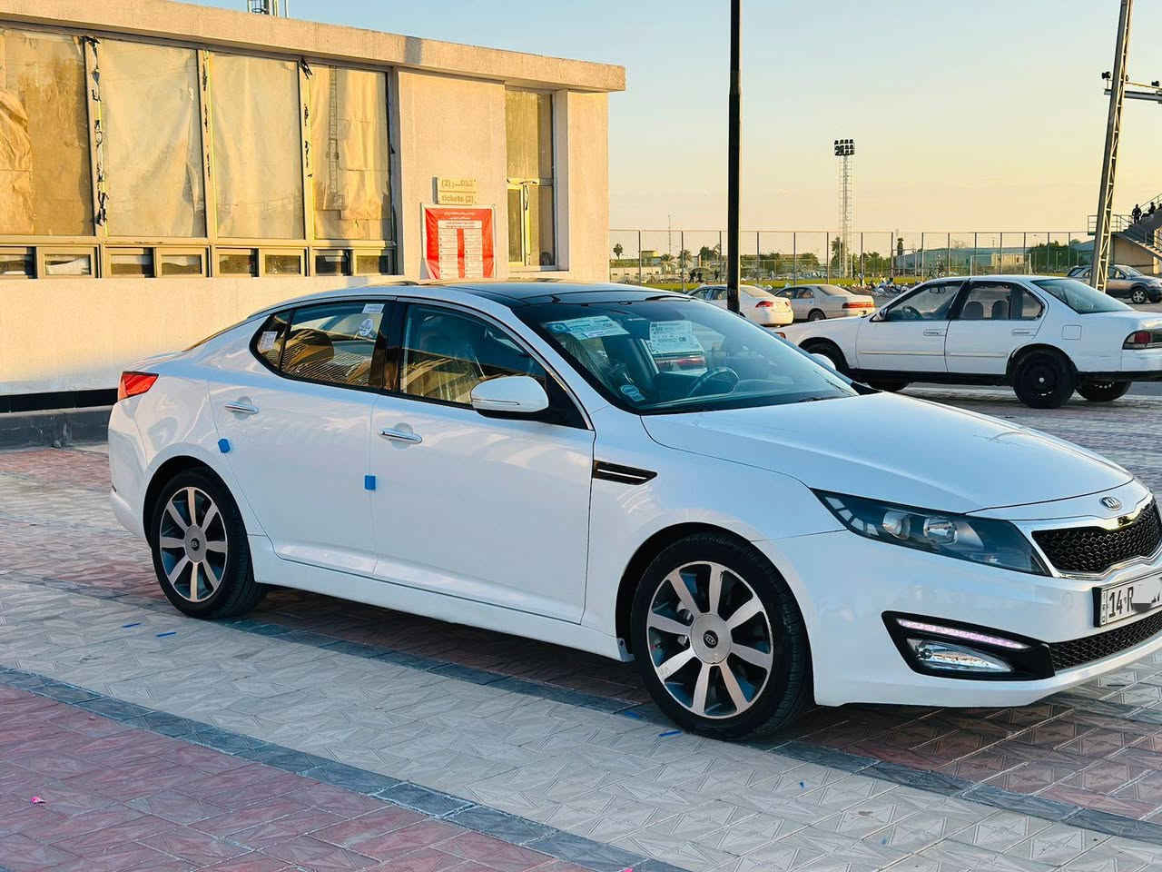 كيا اوبتيما 2013 خليجيه كفالة عامة
من الضربه والتبديل والصبغ 
رقم بصرة دولي الجديد
فول مواصفات 
محرك و كير كفالة من الفتح 
بصمة تشغيل ، بنراما ، تحكم استيرن ، شفتات بالستيرن ، حساس خلفي ، كامره ، مرايات شفط ، أشارة بالمرايه ، بكلايت لد ، كشنات جلد ، تبريد خلفي ، ويلكب 18 كروم
السياره  جديده وجاهزة حداديه تبريد ثلج 
السعر 147 وبيه مجال بسيط 
مكان السيارة بالناصريه 
للاستفسار الاتصال على ***********
