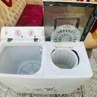 غساله للبيع نضيفه شغاله كلشي ما بيها ١٤ كيلو السعر ٥٠ مجال الرقم ٠٧٧٨١...