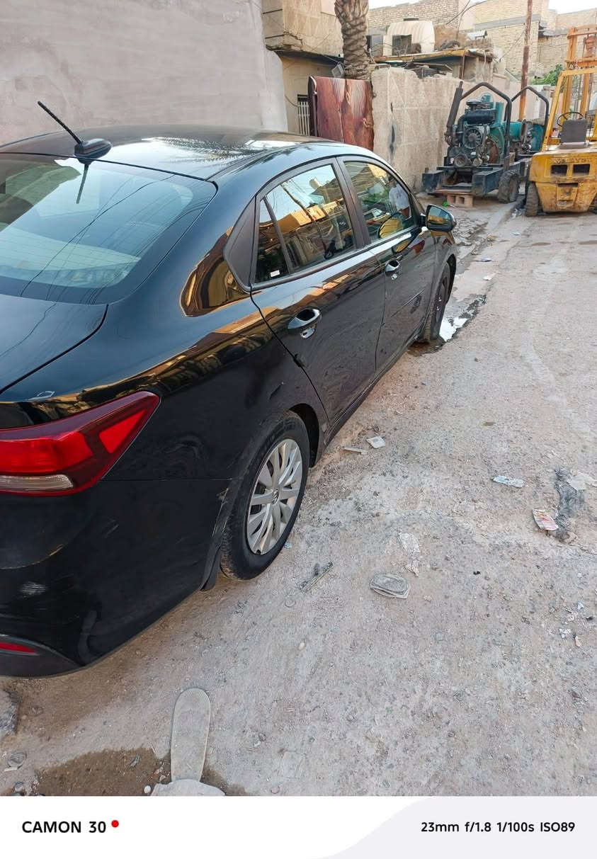 كيا ريو 2018 سبورت محرك 1600 كير اوتو +عادي  رقم بغداد تحكمات كامرة تبريد تدفئة باسمنه وارد امريكي 8 نوزل كامرة دوارة كروز سرعه ومواصفات المعروفه سعر 108 وبيها مجال ضربتها جاملغ السائق بدون دواخل المكان بغداد البياع تقاطع درويش ***********
***********
