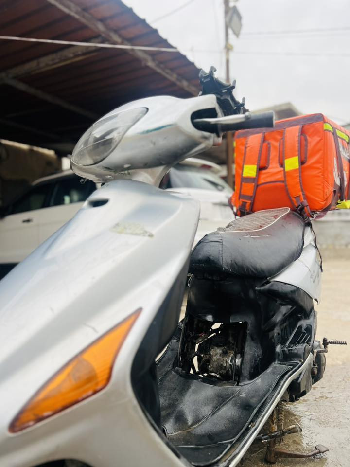 دراجه فراشه نثيه كلشي شغال بيها سلف لايتات اشاير 350الف مكاني المعقل   ***********
