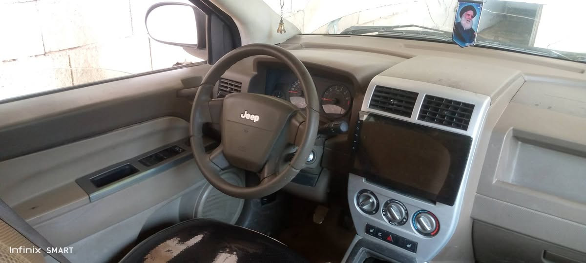 جيب كومباس موديل 2007
محرك 2400
كير عادي بلاد 
تخم تأير جدد 
حداديه وسط 
معجون وصبغ وضربه بيه 
سنويه نهاية ال26بغداد 
مكاني ميسان 
شغل وطلع وين مايعجبك سياره قويه 
سعره 50بيه مجال الشراي
كوم حديد ابيع


**إذا كنت صاحب هذا الإعلان وتريد حذفه لأي سبب، رجاءا أرسل رسالة إلى الدعم الفني**