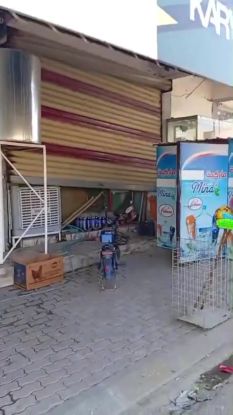 السلام عليكم ورحمه الله وبركاته 
أسواق متكاملة للبيع وحسب ما تشاهدونه بالفيديو وسبب البيع قلة الكادر ليس إلا والرزق وافر والحمد لله والشراي يأتي خاص تحياتي لكم عنوان الأسواق ساحة الاحتفالات مدخل أفران زمزم اسم الأسواق ماركة ابو صباح للاستفسار الاتصال على الرقم ***********
***********
