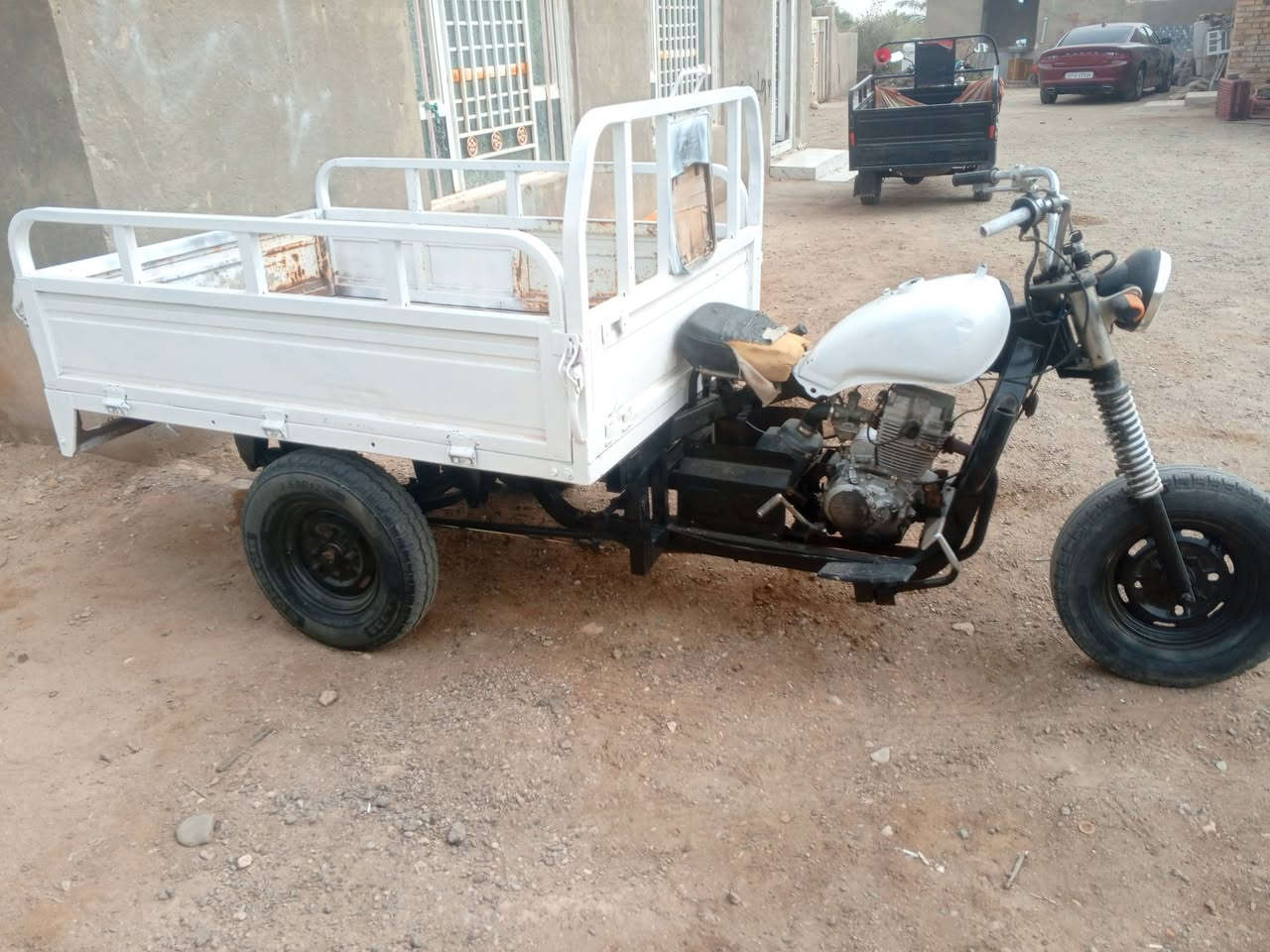 سلام عليكم ستوتة للبيع مديل 16 محرك ما مفتوح بيه خيط دخان شاصي مكفول من جوية الحيم بدي نضيف صبغة جديدة غراض كلة جديد من ضفيرة باتري لايت كتف شحن شخاطة سلف طبلات مال بريك هنة وبربرنات وشفتات كلة جديد السعر 750 بية مجال حك الجية مكاني قضاء النصر رقم 📱 الهاتف ***********
