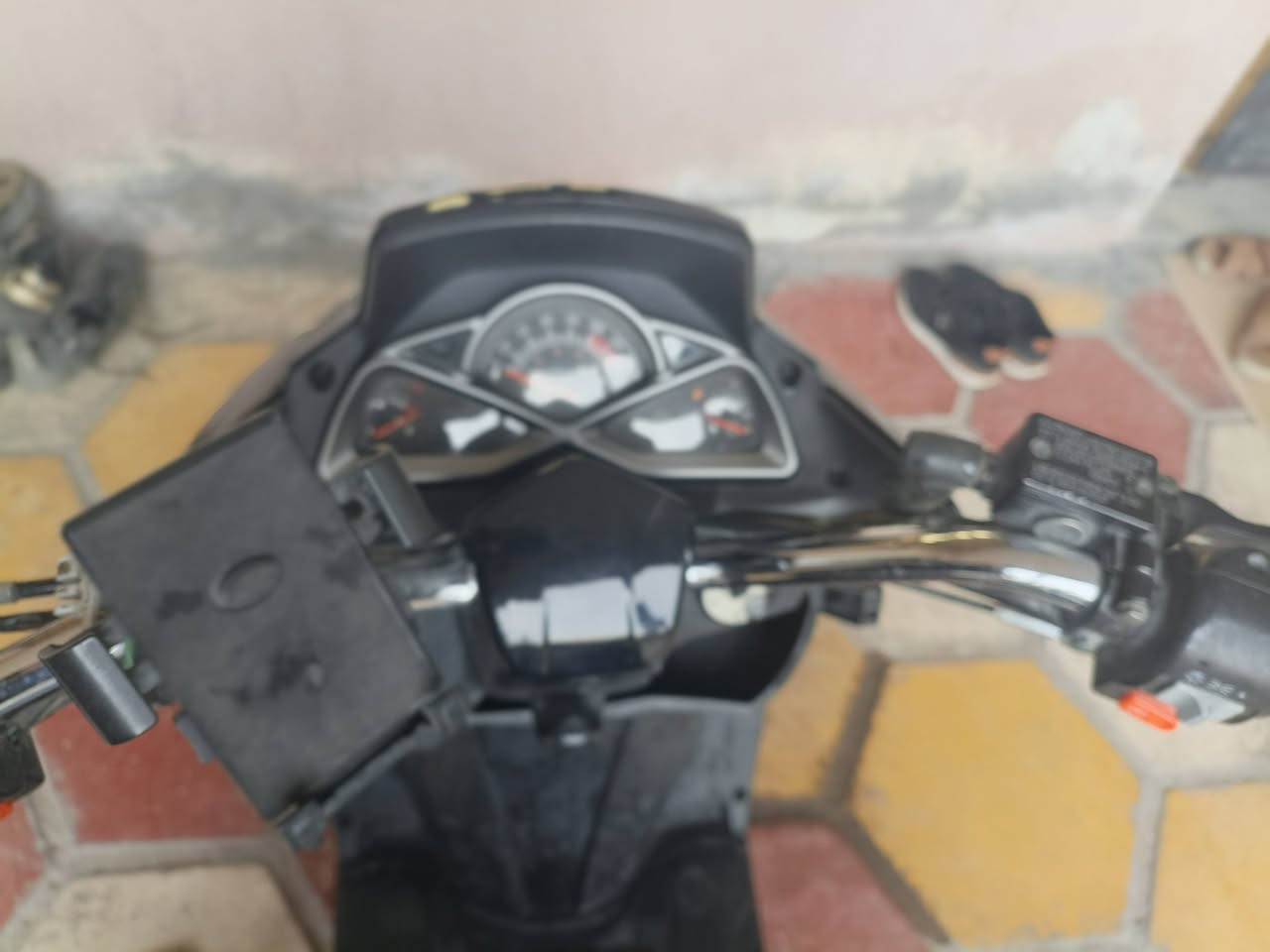 السلام عليكم دراجه للبيع صيني
هواشا جديده ماخذه للاستفسار ‏‪***********‬‏
