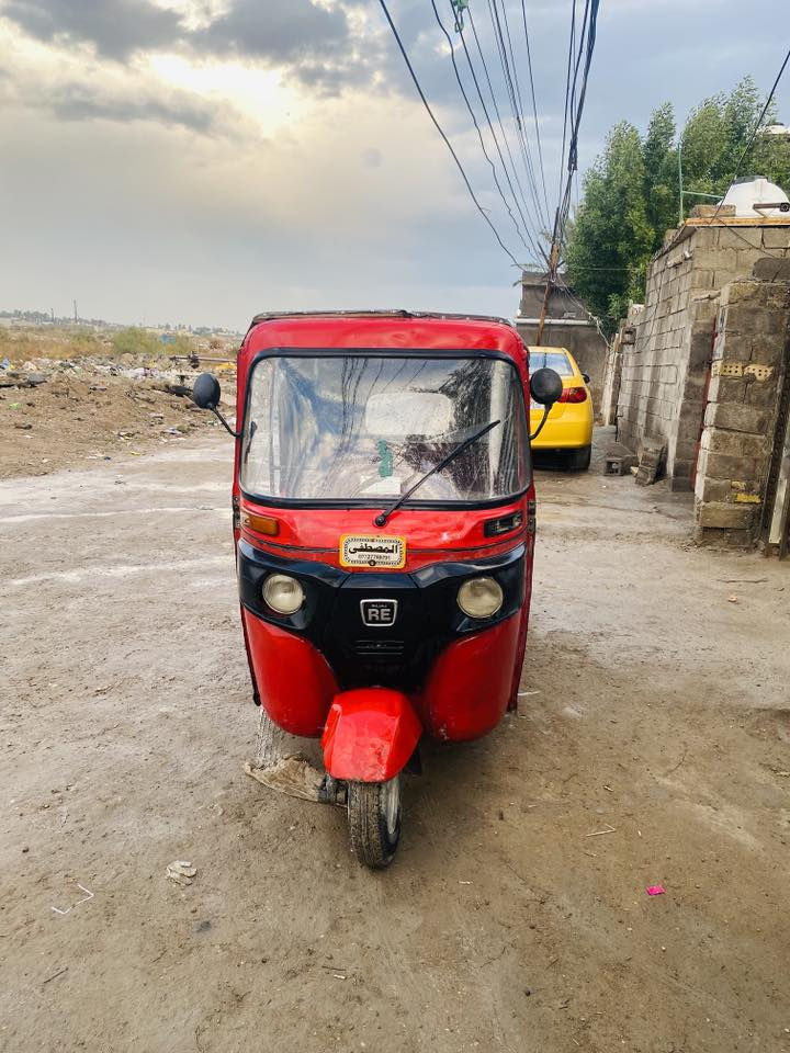 السلام عليكم تك تك البيع موديل 17 محرك 20 نضيف اوراق كامله تكفلك بيهن مكاني بغداد الدوره ابو الديشير السعر / 3 ملاين وبيها مجال الشراي الرقم ***********
