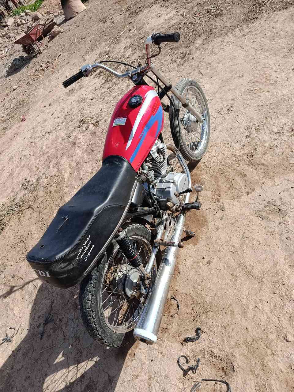 شباب سلام عليكم دراجه للبيع بدون اوراق عشائر مكفوله سعر 450 وبيها مجال  ***********
