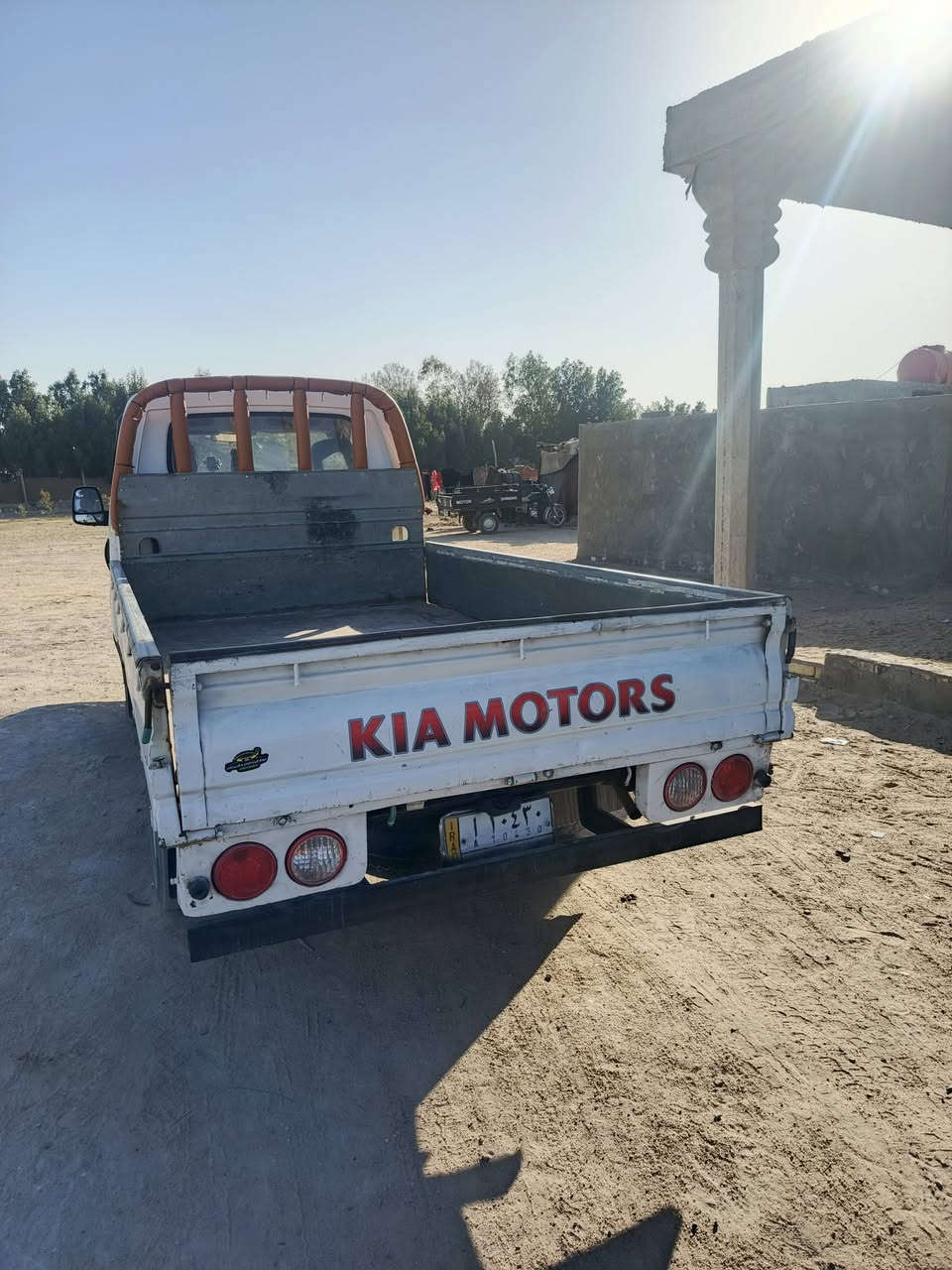 كيا حمل موديل 2014 سياره جاهزه محرك وكير وحداديه تايرات جديده مكفوله كفاله عامه من ضربه وتبديل سعر 100 وبيها مجال مكان النجف ***********
