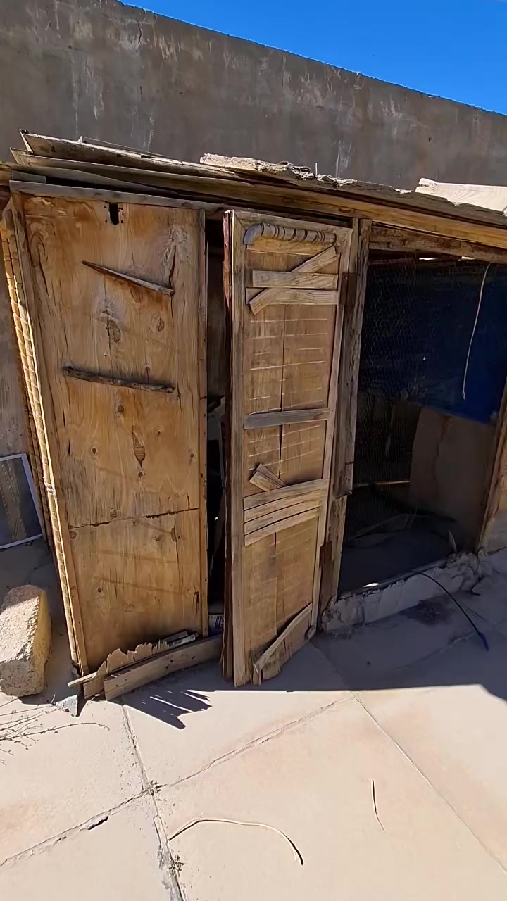 مرحبا للبيع  خشب مع جينكو مستعمل هم موجود.
للتواصل
***********. مكاني تكريت شارع المحافظه.
