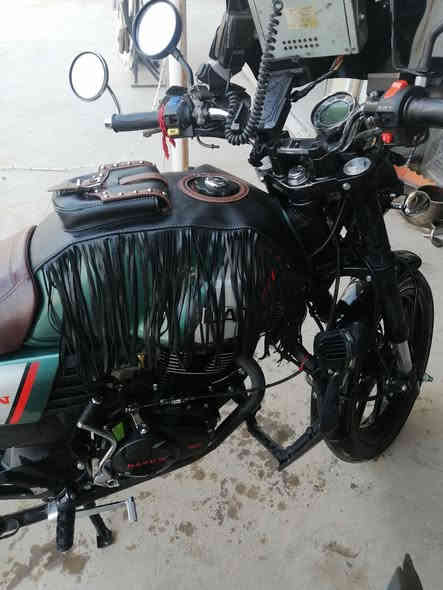 السلام وعليكم للبيع دراجه داي وان لايتي... موديل ٢٤  داجه جديده وبلاديه وما بيها اي عيب صدر تايرات دبلات محرك كله بلاد  للاستفسار اكثر الاتصال ع الرقم ***********
