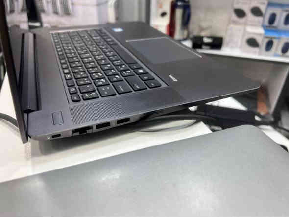 Hp zbook g3 
جهاز work stations slim
نحيف وخفيف وقوي
كوراي 7 جيل 6 فئة HQ القويه
رام 16 بالتقنية الحديثة DDR4
ذاكرة 512 نوع ssd السريع
كارت شاشة خارجي 4 كيكا انفيديا m1000
حجم شاشة 15.6  بدقة عالية الوضوح لمسFHD
كارت شاشة داخلي 8 كيكا انتل داخلي HD530
شغال كامل نظافة عالية ضمان  من اي خلل
بطارية ٣ ساعات الى 6 ساعات

يفيد مهندسين مبرمجين وجماعة المونتاج وطلاب الهندسة والمصممين الي عدهم شغل 3D
 يفيد العاب متوسطة
يفيد للرسم الهندسي والاوتوكاد والماتلاب و3D max  
يفيد الناس الي تريد جهاز قوي بالاداء خفيف بالوزن
يفيد تعلم ودراسة التصميم الداخلي ، وهواي بعد 
اي سؤال او استفسار واتساب موجود 
***********
قطعه وحده خابرني وتدلل

توصيل ٥ الاف لكل المحافظات بغداد
