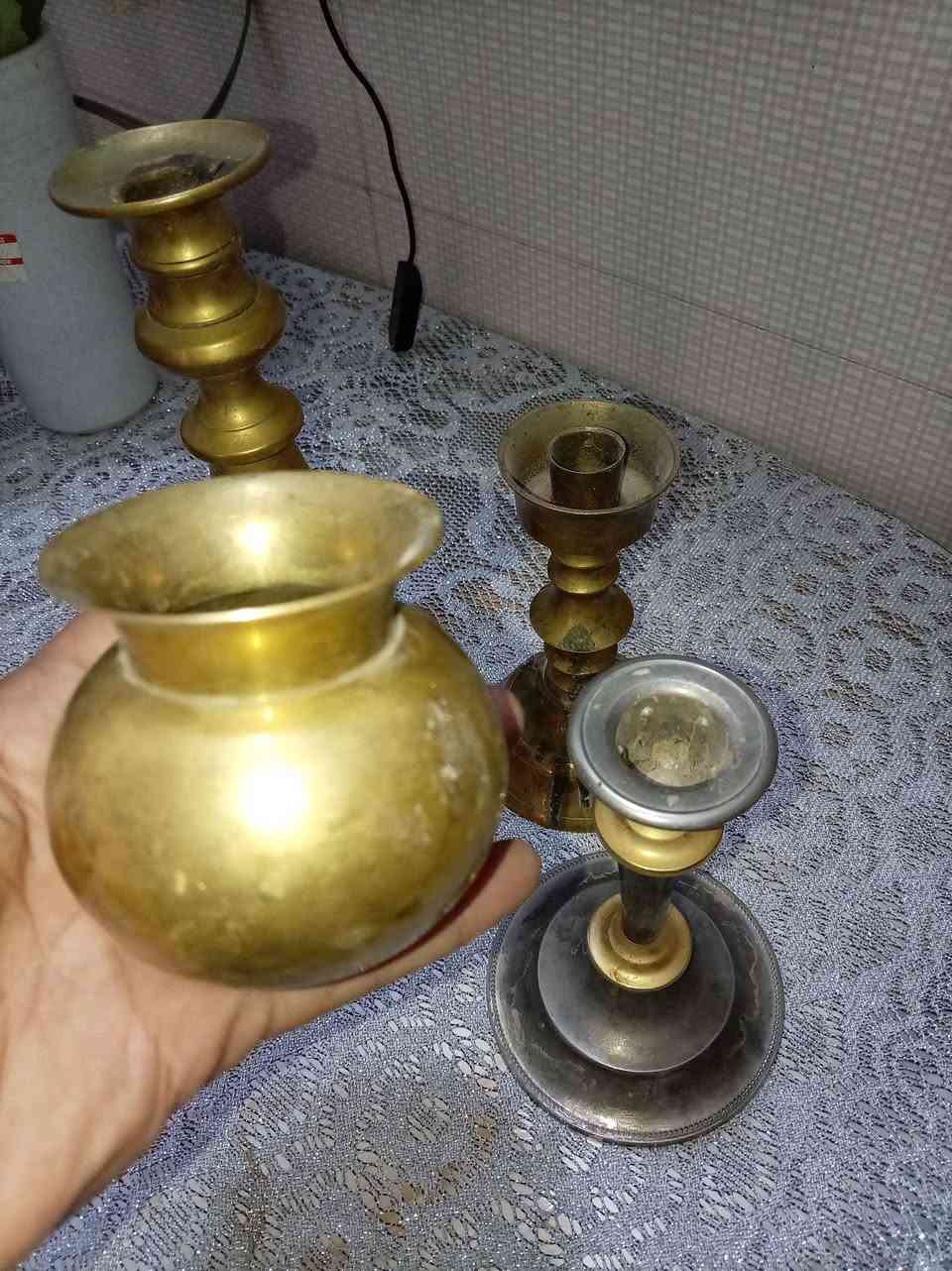 اربع قطع نحاسية ثقيل شمعدان السعر ٤٠ الف واتساب
*********** بغداد, العراق
