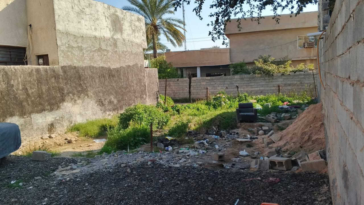 السلام عليكم  ورحمه الله وبركاته  من رخصت  مدير الكروب  يوجد لدي قطعه للبيع المساحة 100\ متر  الواجه  5متر وربع  النزال  19متر   موقع القطعه   الراشدية. بغداد الشارع الرئيسي  بتجاه الناحه   سنتر الراشديه  بالقرب من الدكتوره داليا العبيدي  ثالث قطعه  في داخل فرع الصالون
إتصال ‏‪***********‬‏
واتساب ***********
