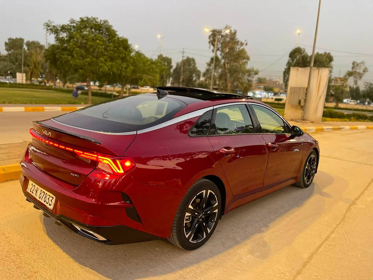 #للبيع K5 موديل 22 وارد امريكي
مواصفات GTline 

محرك 1.6 turbo 

تجي معروفة مواصفاتها فول 1/1

حادثها فقط باب بصف سايق ☝🏼

السيارة بيه باب بصف سايق صبغ # بل جاملغ لخلفي بارد 4 صابع فقط  جديدة بمعنى الكلمه استعمالها جداً قليل  

ماشيه :72🚀

رقمها اربيل شرط التحويل ▫️

مكانها بغداد/ السيديه📍    

السعر :- 155 بيه مجال 

الهاتف: ***********
