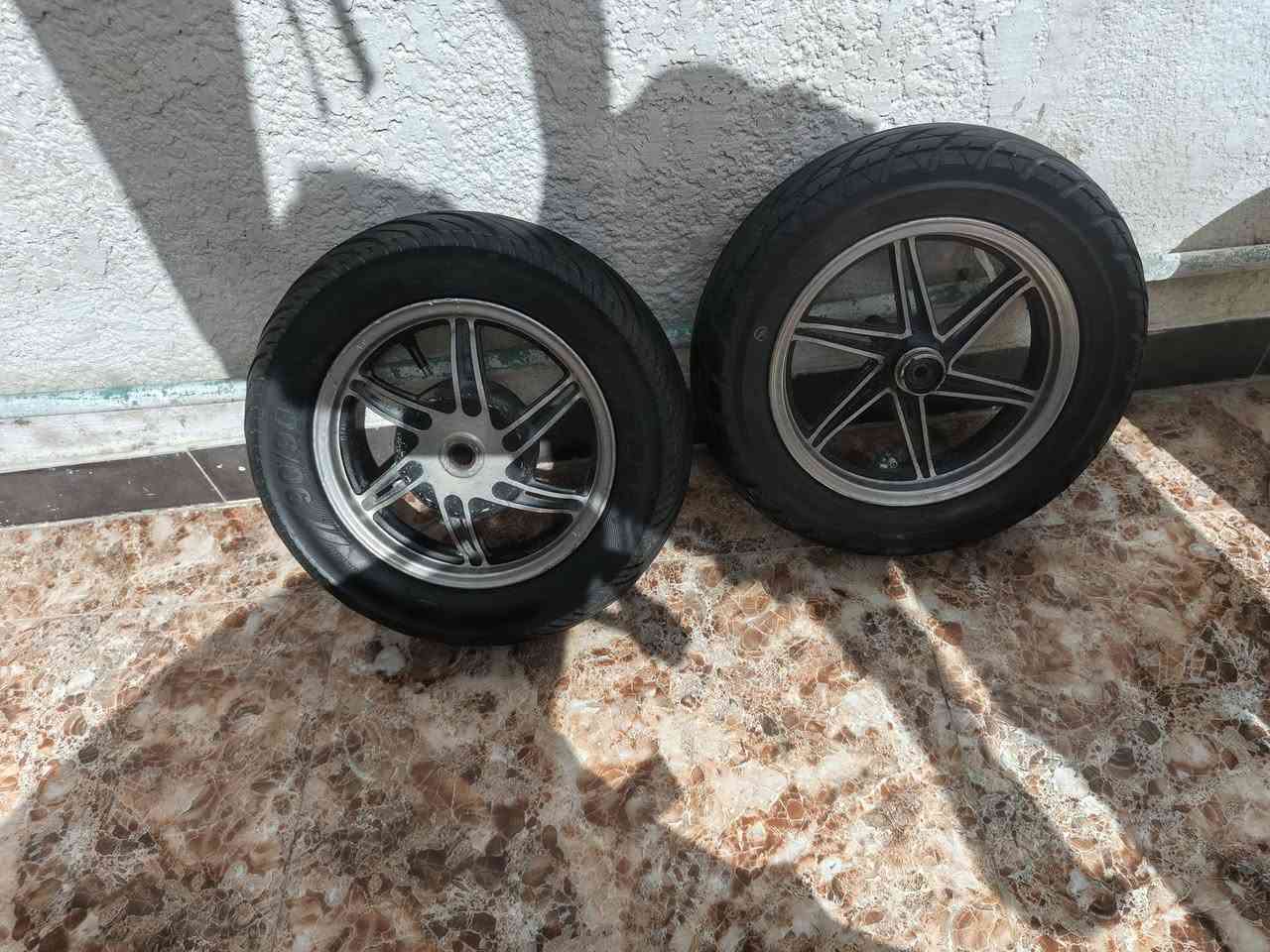 للبيع السعر خاص***********
