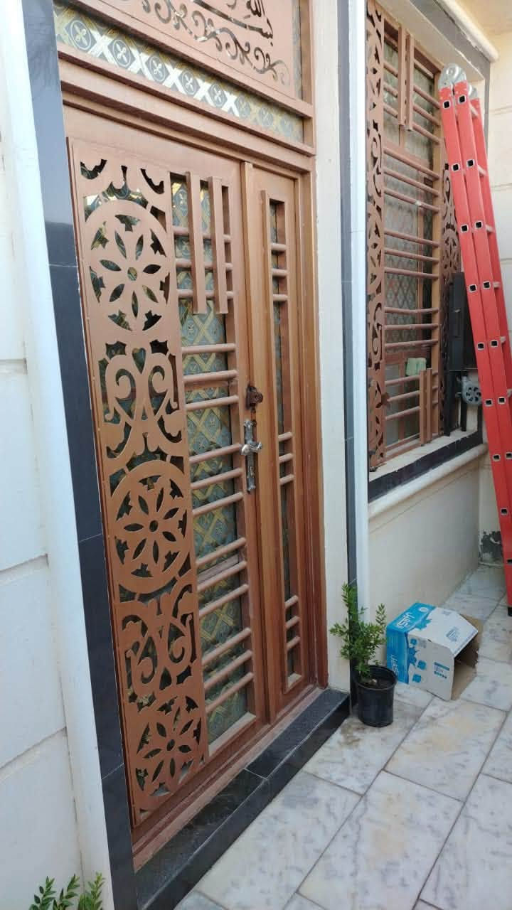 للبيع بيت 100 متر حديث بالاطباء موقع مميز رابع بيت عن شارع العام 3 غرف نوم الواجهة مرمر وحجر السعر 190 قفل 

***********
