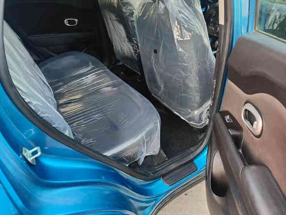 السلام عليكم ًكيا صول 2017  وارد امريكي الحادث والسونار بالمنشور بدون اير باك بيهة صبغ بدون معجون ماشيا 92رقم اربيل الدولي صاحبهة بغداد شرط تحويل سنوية وهزه جديدة سنوية 2030
محرك 2000 جي دي اي تبريد بدون اي نقص السيارة نضيفة  وجاهزة من كلشي السعر 112ورقة وبيهة مجال بسيط ـهاتف ***********
واتساب *********** مكانهة بغداد الدوره بغداد
