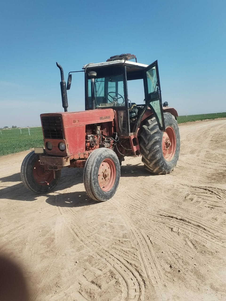 للبيع بلاروس موديل 2000مكفول محرك لا صرف ولا تبخير ***********
