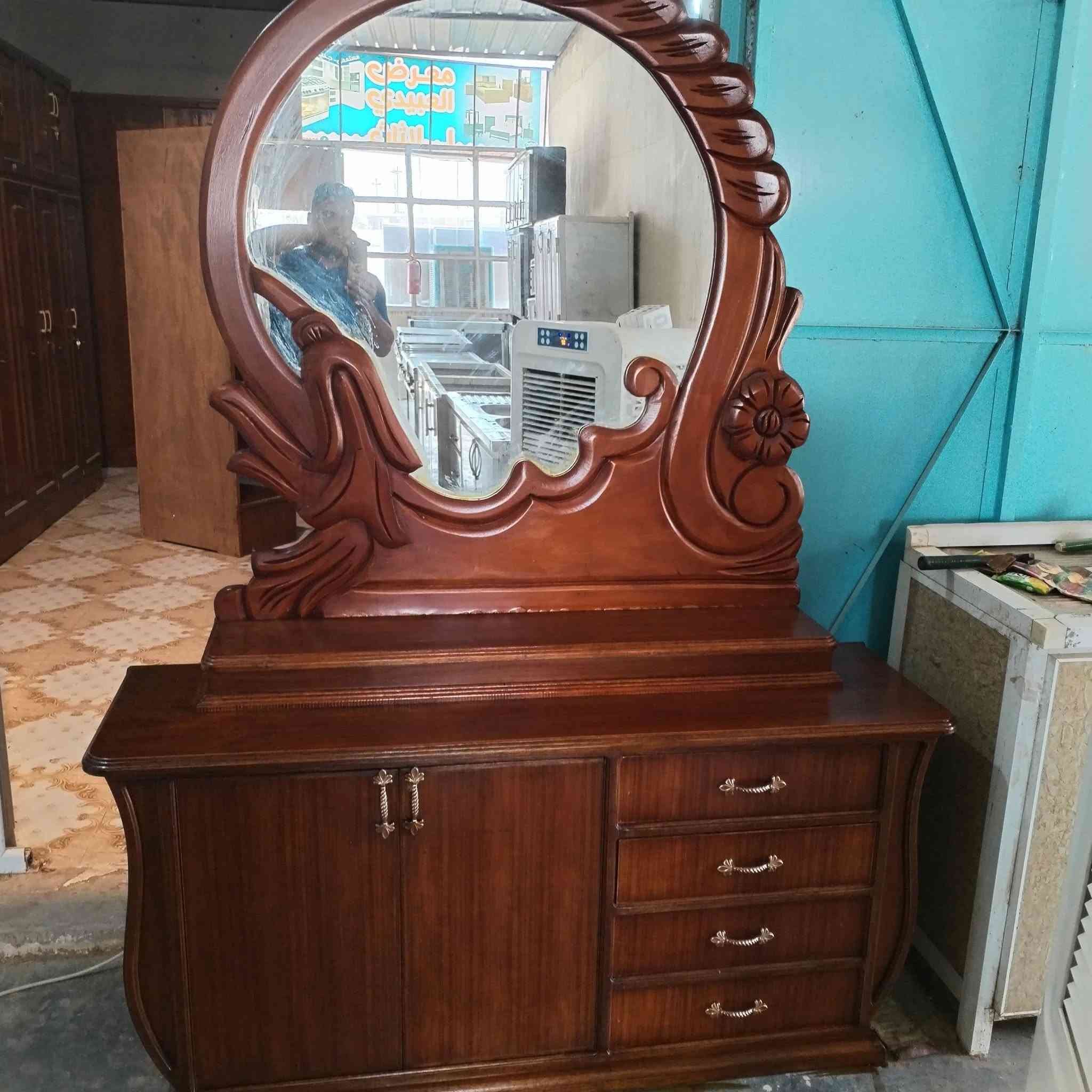 للبيع احطاطه درجه اولى العنوان بروانه حي الشرطه تفاصيل واتساب
***********
