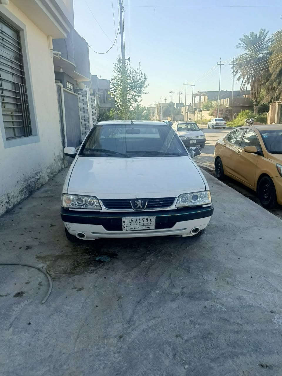 سلام عليكم اخوان بيجو 405 للبيع موديل 2013 رقم بغداد بسمي مكفوله من الصبغ ماعدى نص جاملغ خلفي فقط عوزه ترتيب شويه موضح كلشي بالفيديو مكينه وكير مكفولات تبريد تدفئه شغالات ترايك وين ميعجبك السعر 32 وبيه مجال مكان السياره ‏‪كربلاء طويريج هاتف ‏‪***********‬‏ سيد علي
