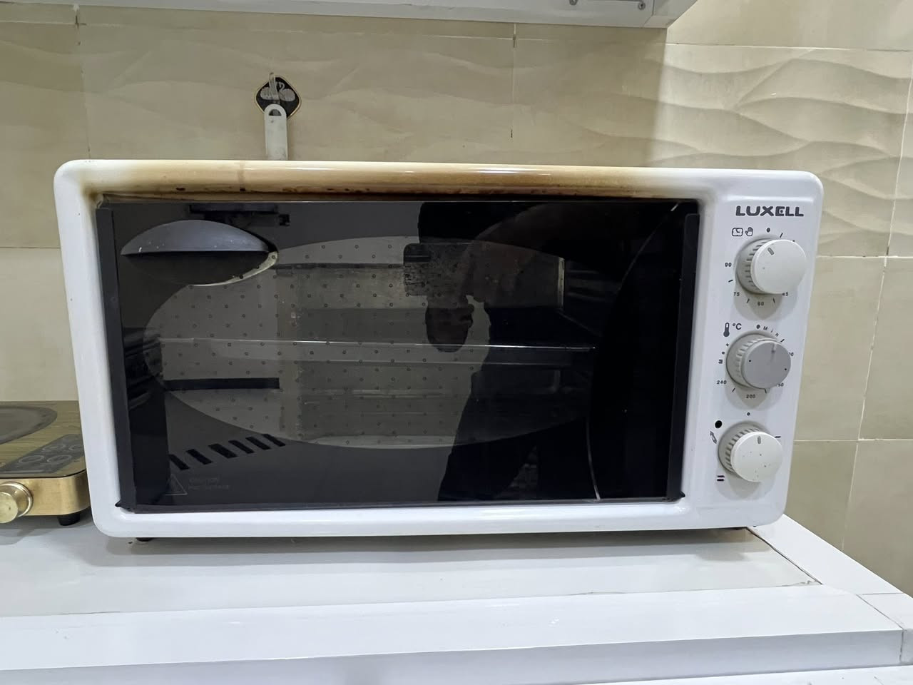 ثلاجه الحجم الكبير اربع بيبان جوه مجمده فوك ثلاجه  سعر 250 قفل وطباخ نضيف  سعر175  اوفن سعر 45  غساله اوتماتيك جديده استعمال كلش قليل سعر 400 🌹🌹***********
