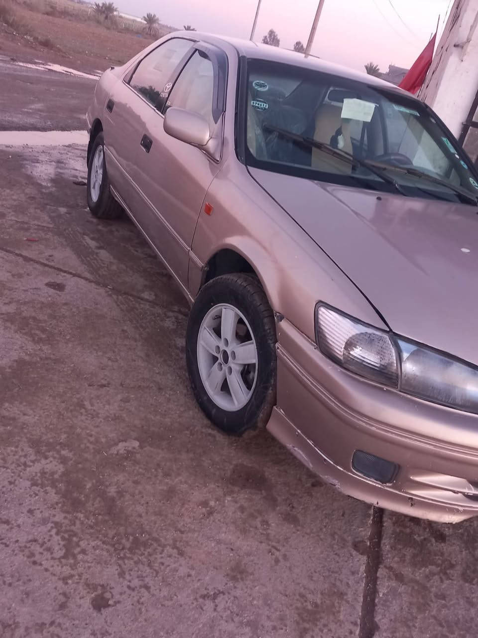 السلام عليكم كامري ٢٠٠١ صبغ حزام جماليه كير محرك خير من الله تبريد تدفئة شغاله سنويه جديده بسمي  تحويل او وكاله    السعر ٦٨ وبيها مجال قليل رقم الهاتف ***********
